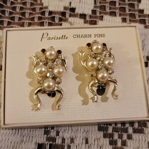 Vintage Froggy Brooches!!